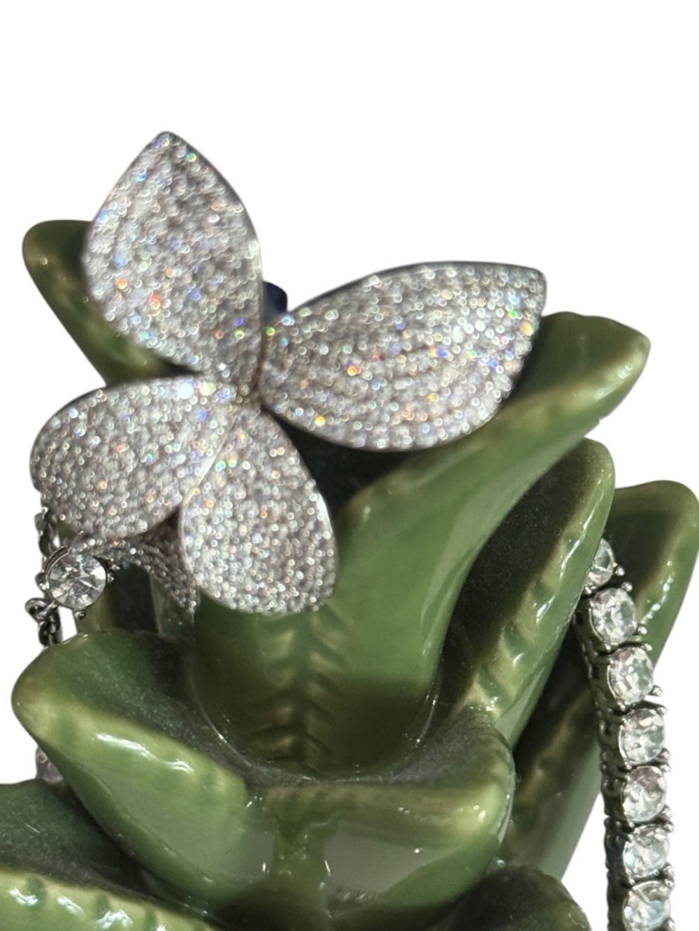 Sterling silver ring 925 butterfly / floral , show stopper , measures 7.5